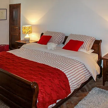 Sleeps 10 Pool Wifi